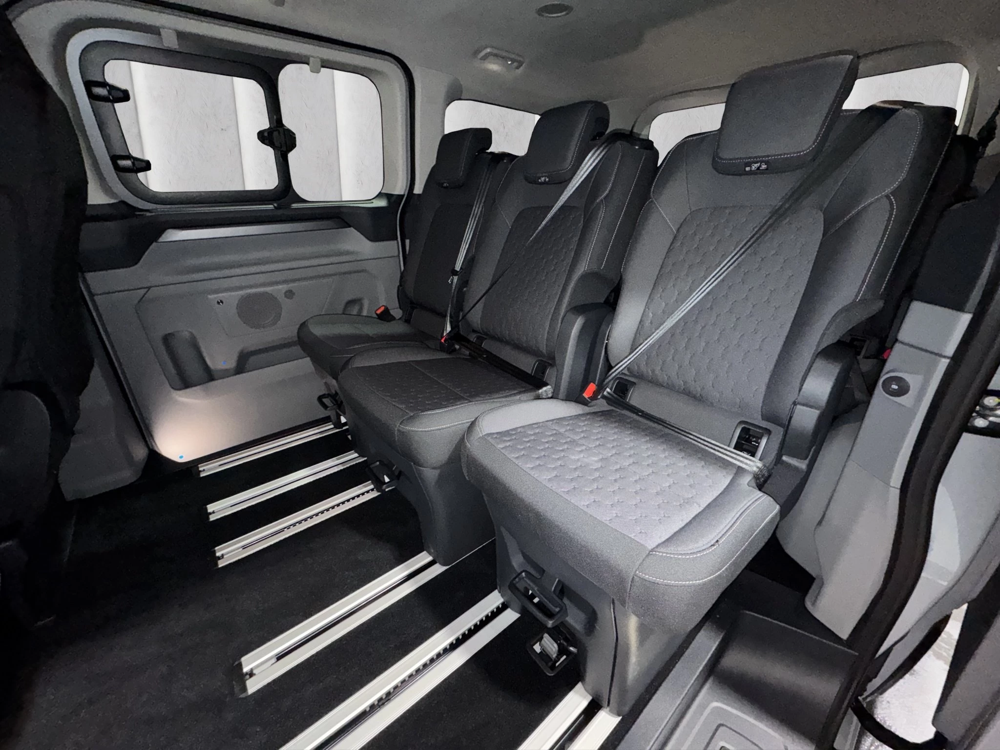 Ford-Tourneo Custom-image-8