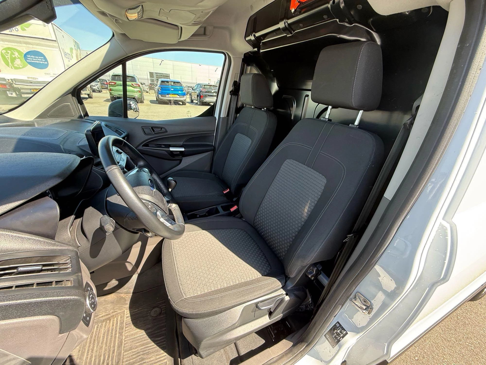 Ford-Transit Connect-image-14