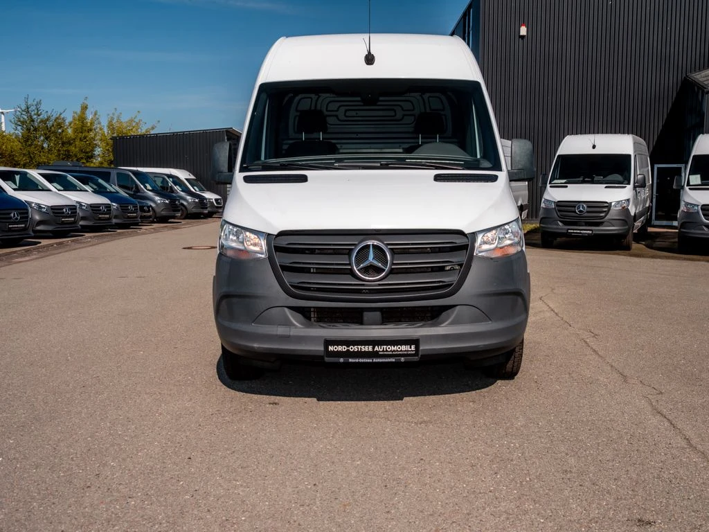 Mercedes-Benz-Sprinter 317-image-3