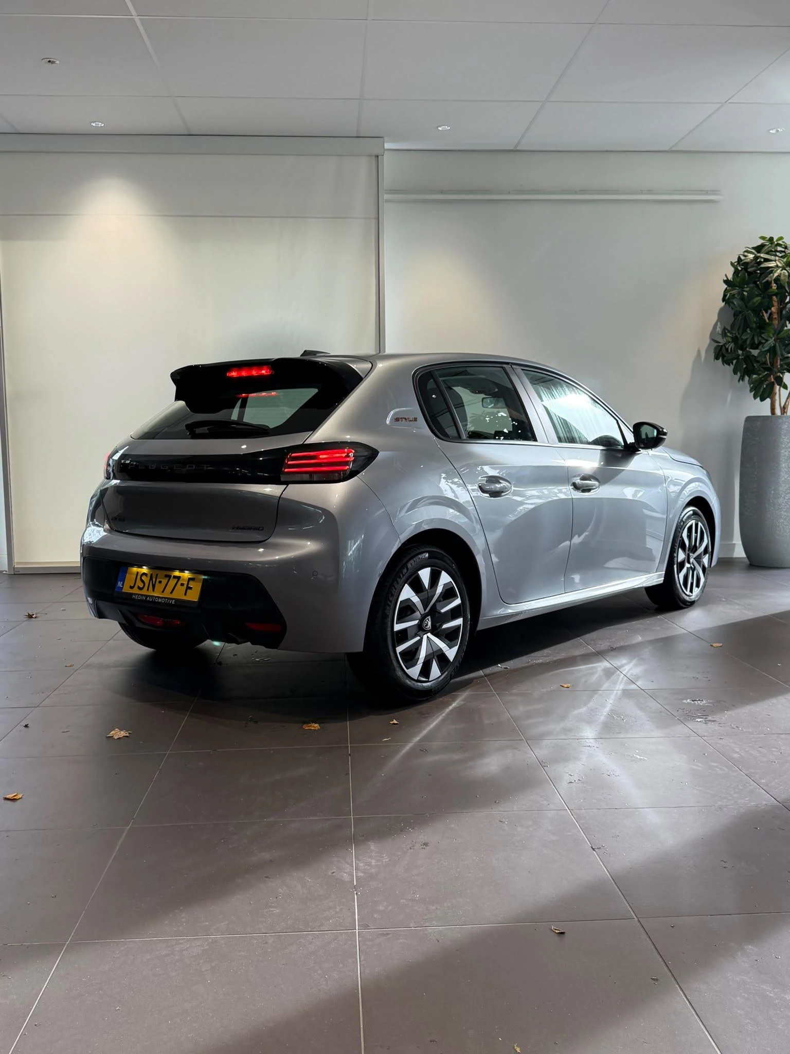 Peugeot-208-image-5
