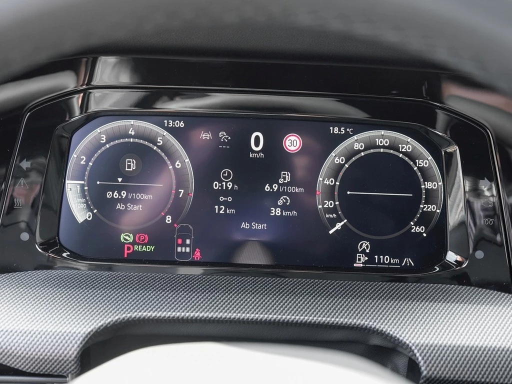 Volkswagen-Golf-image-13