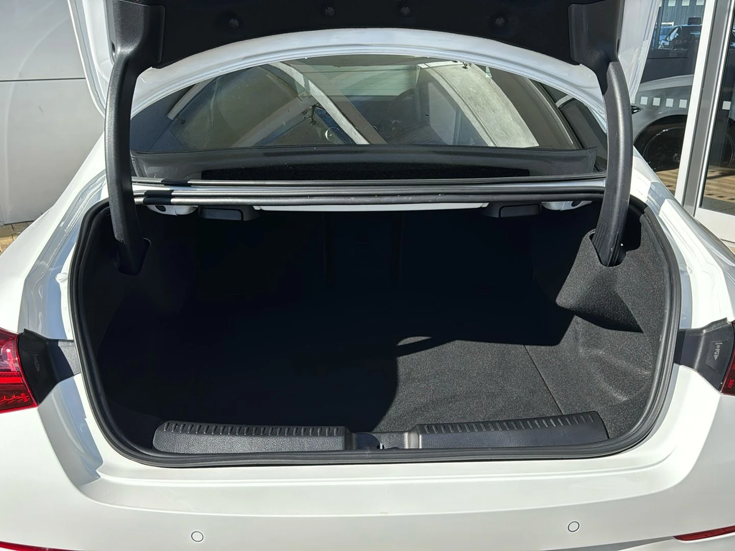 Mercedes-Benz-CLA-image-14