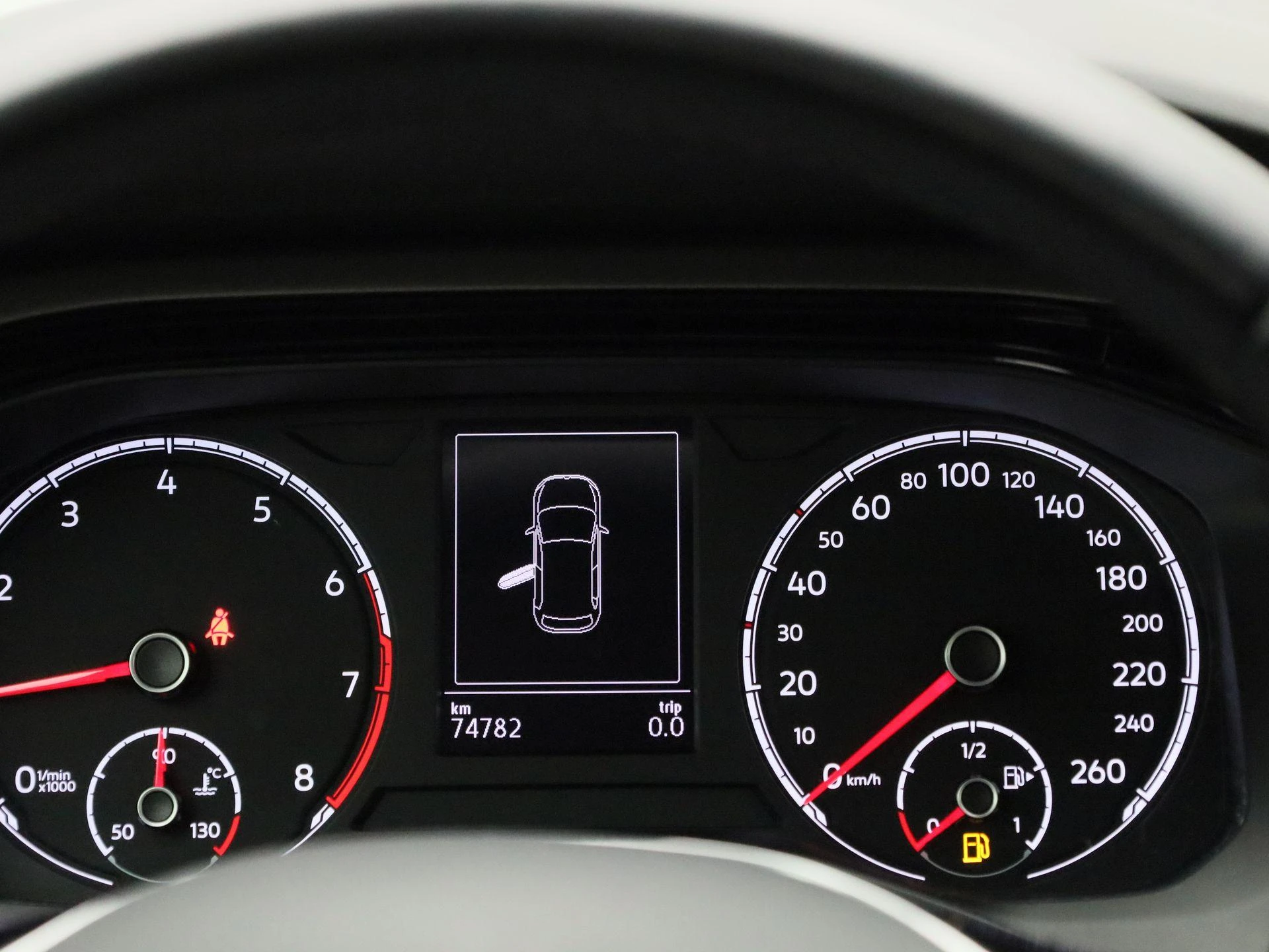 Volkswagen-Polo-image-7