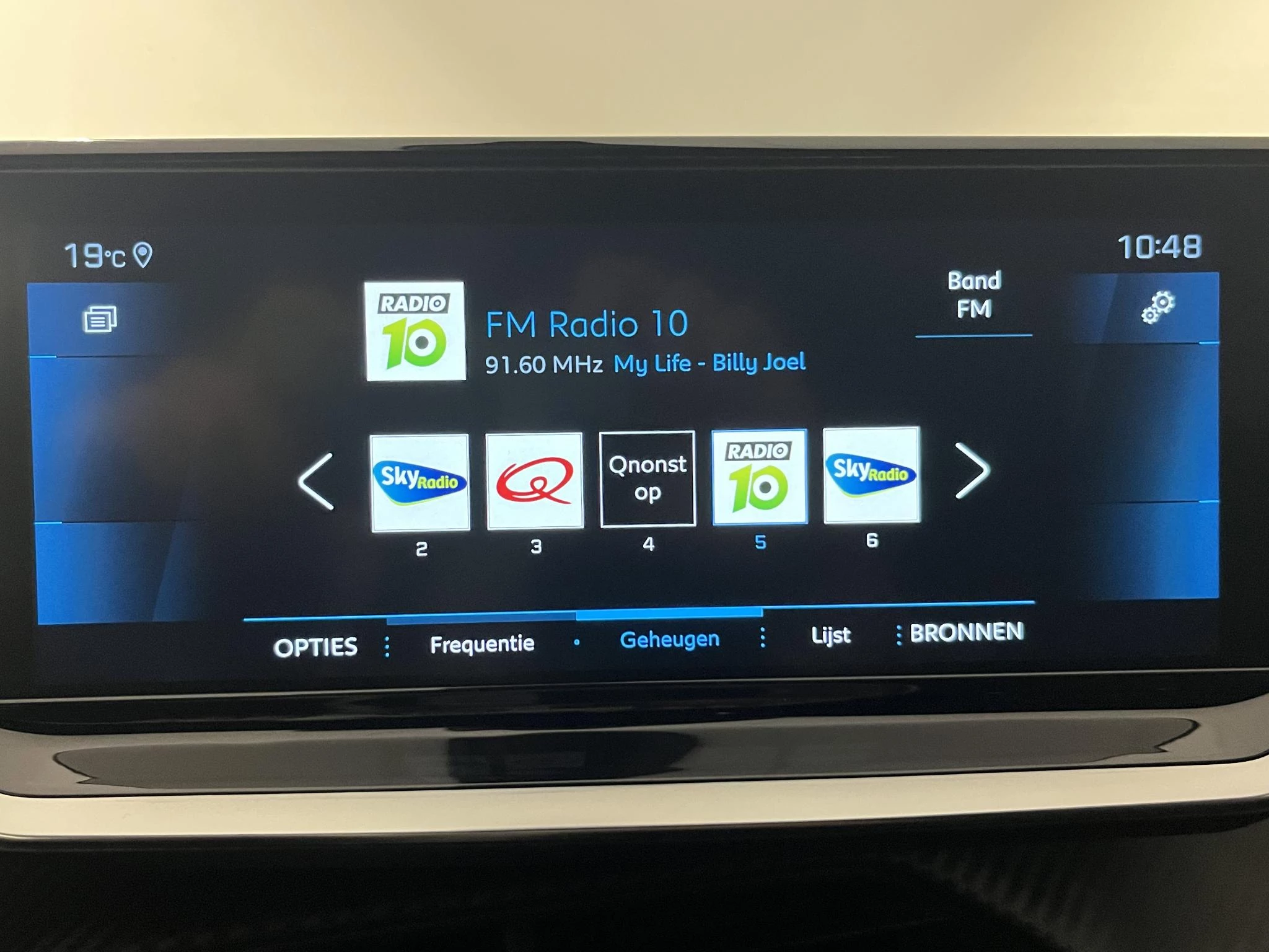 Peugeot-208-image-11