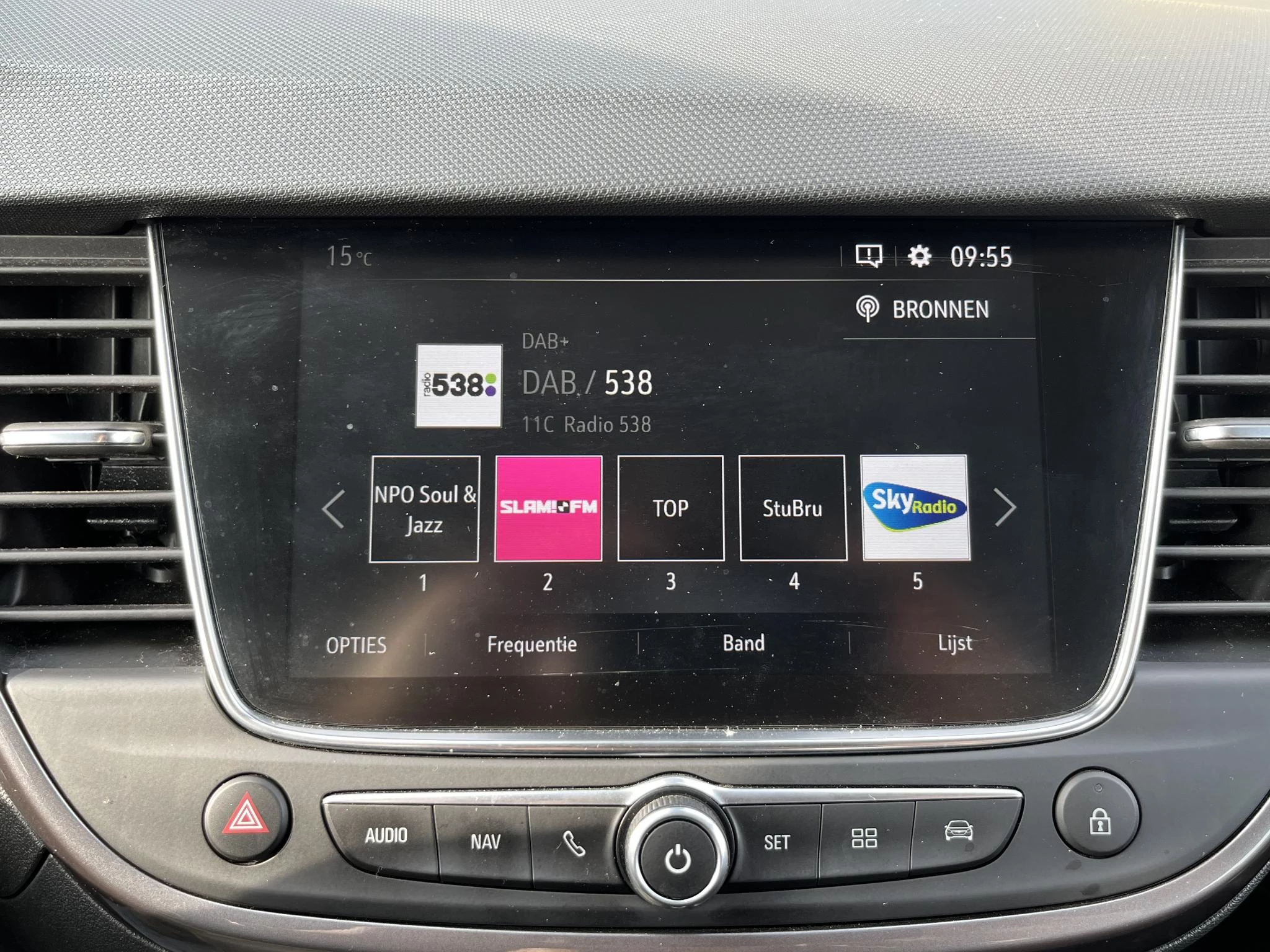 Opel-Crossland X-image-25