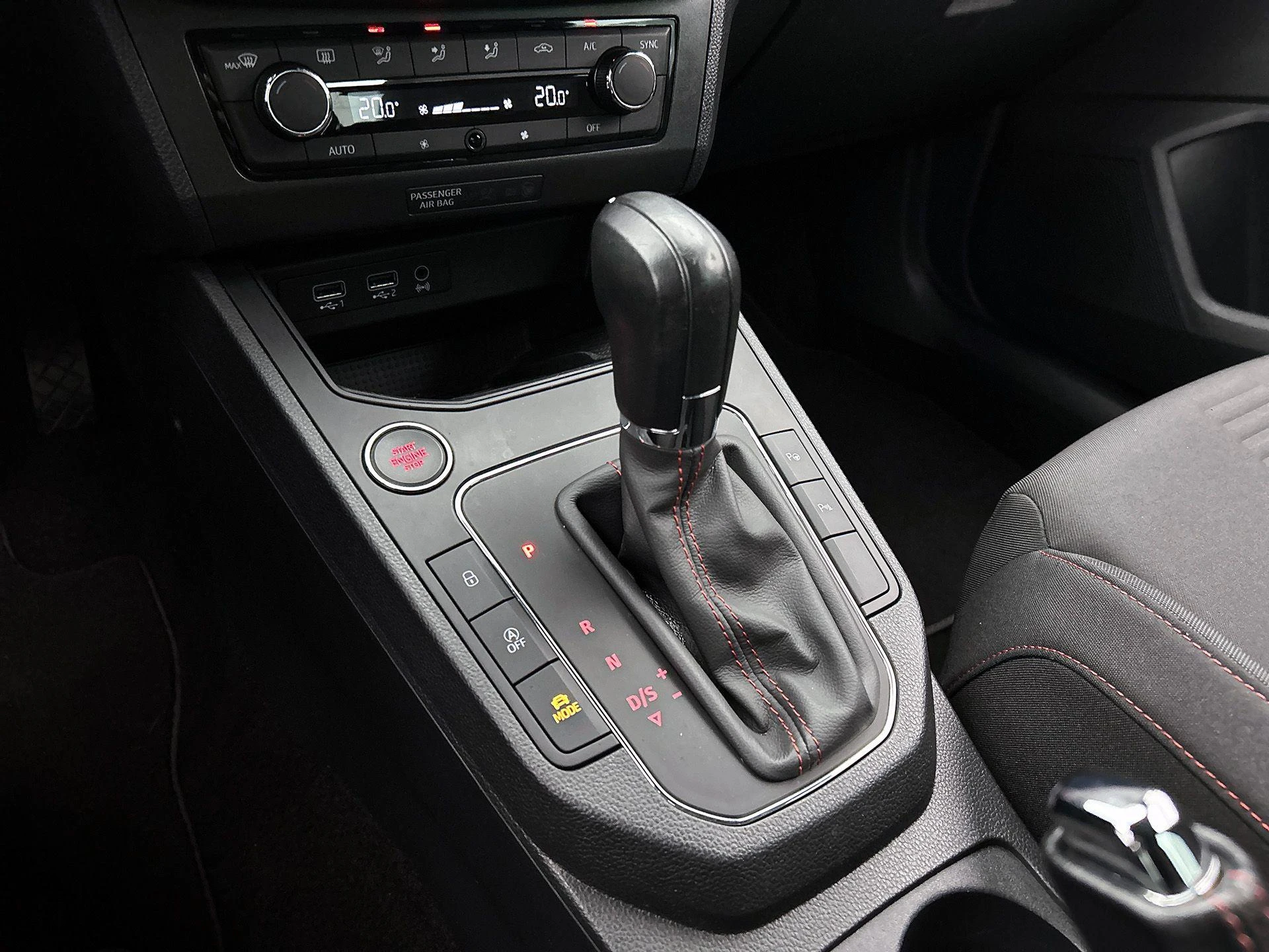 SEAT-Arona-image-23