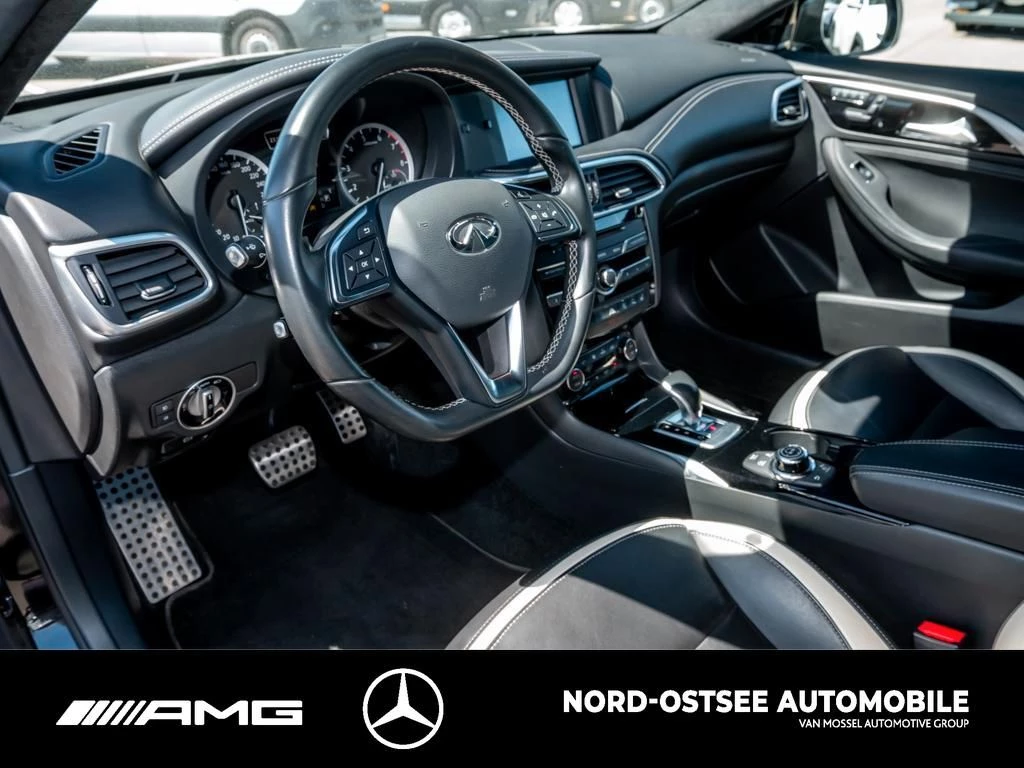 Infiniti Q30 2.0t SPORT AWD TEMPOMAT LED SHZ