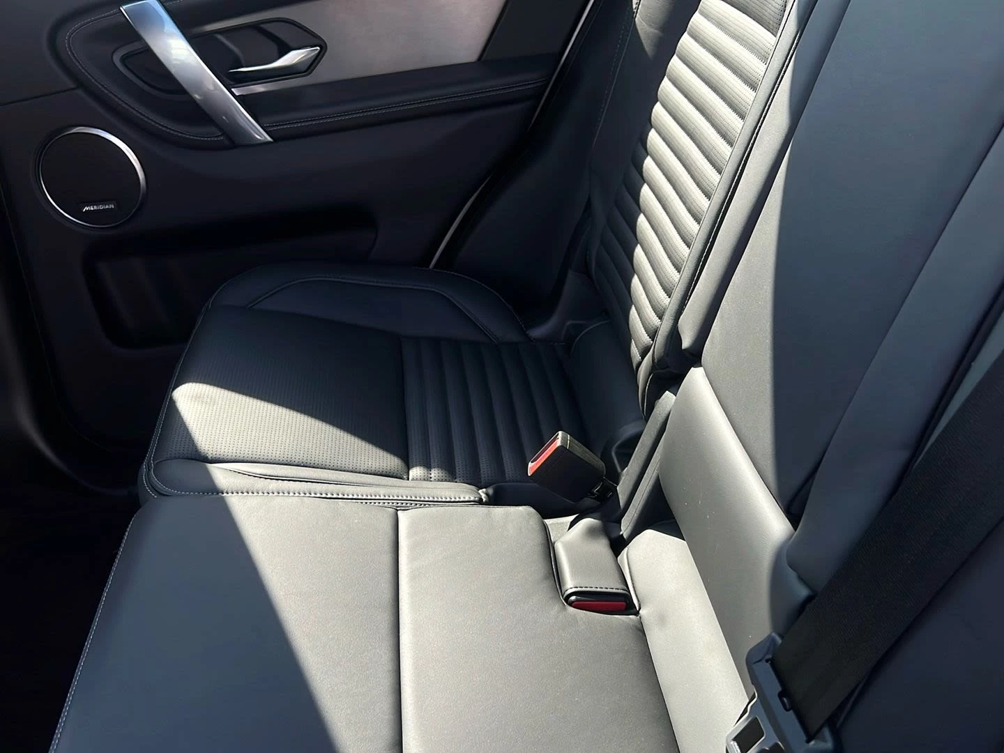 Land Rover-Discovery Sport-image-16