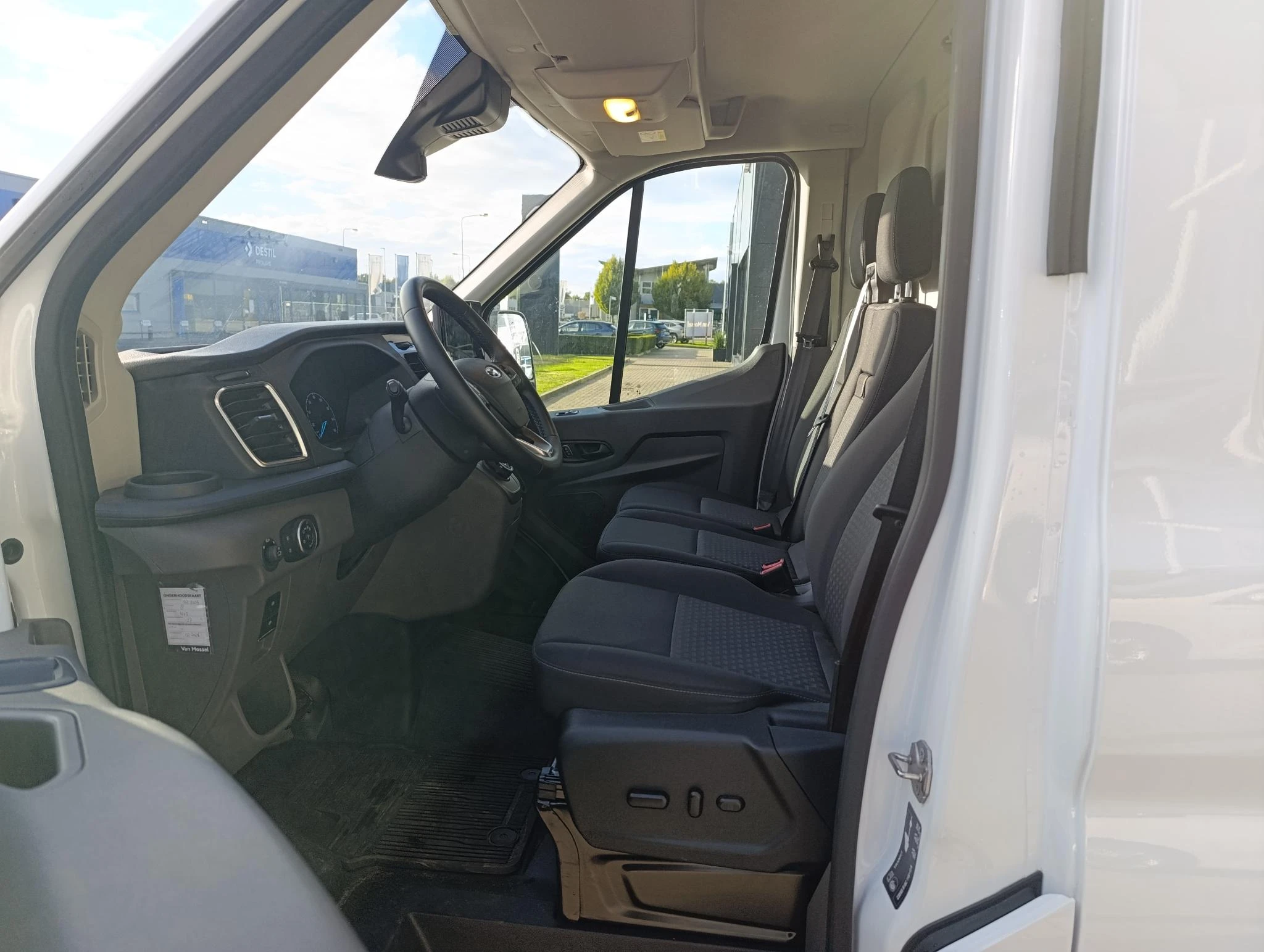 Ford-E-Transit-image-11