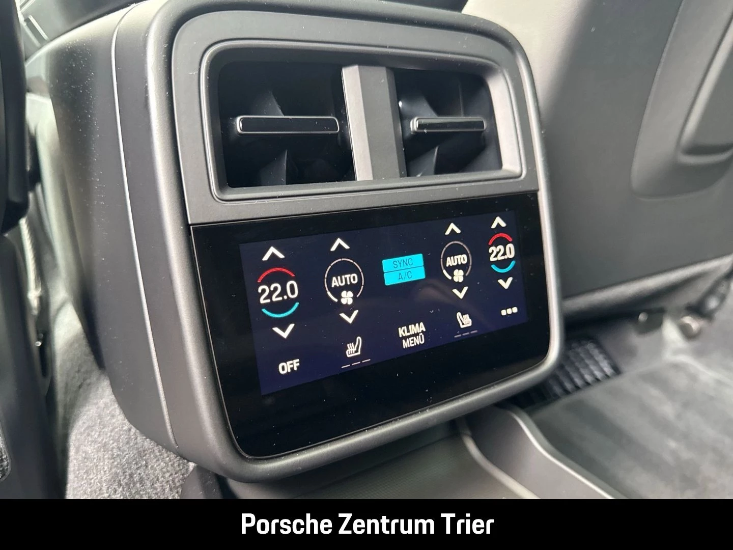 Porsche Taycan Sport Turismo Black Edition HA-Lenkung black edition