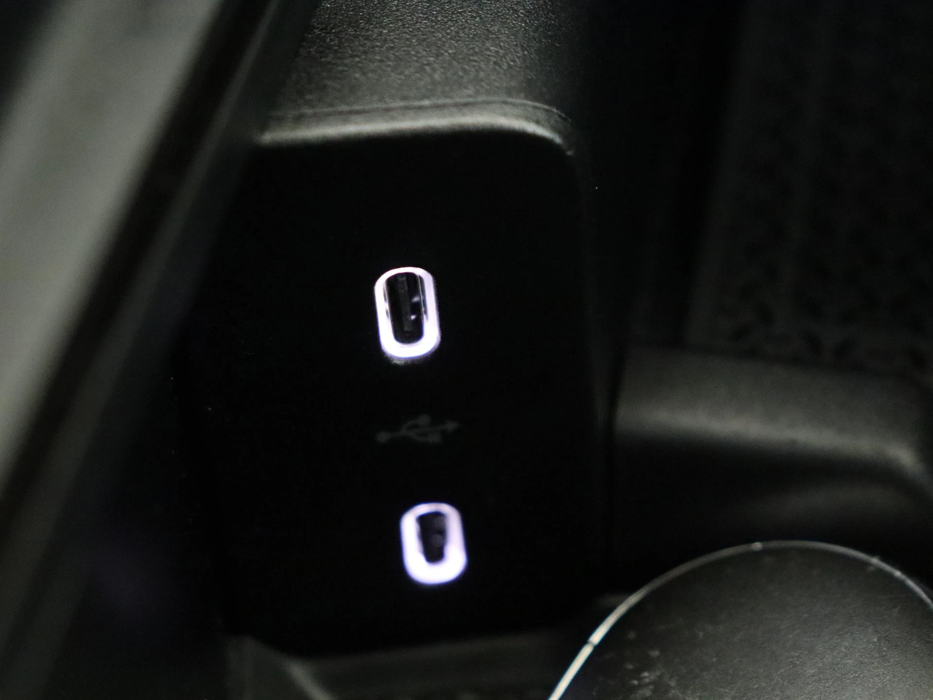 Mercedes-Benz-E-Klasse-image-23