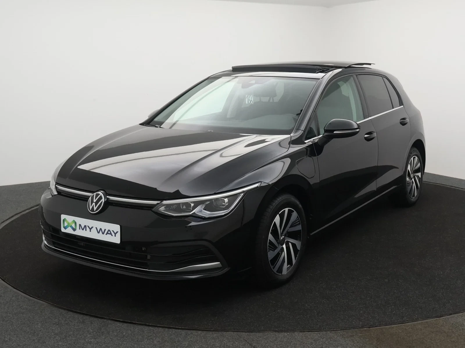 Volkswagen-Golf-image-0