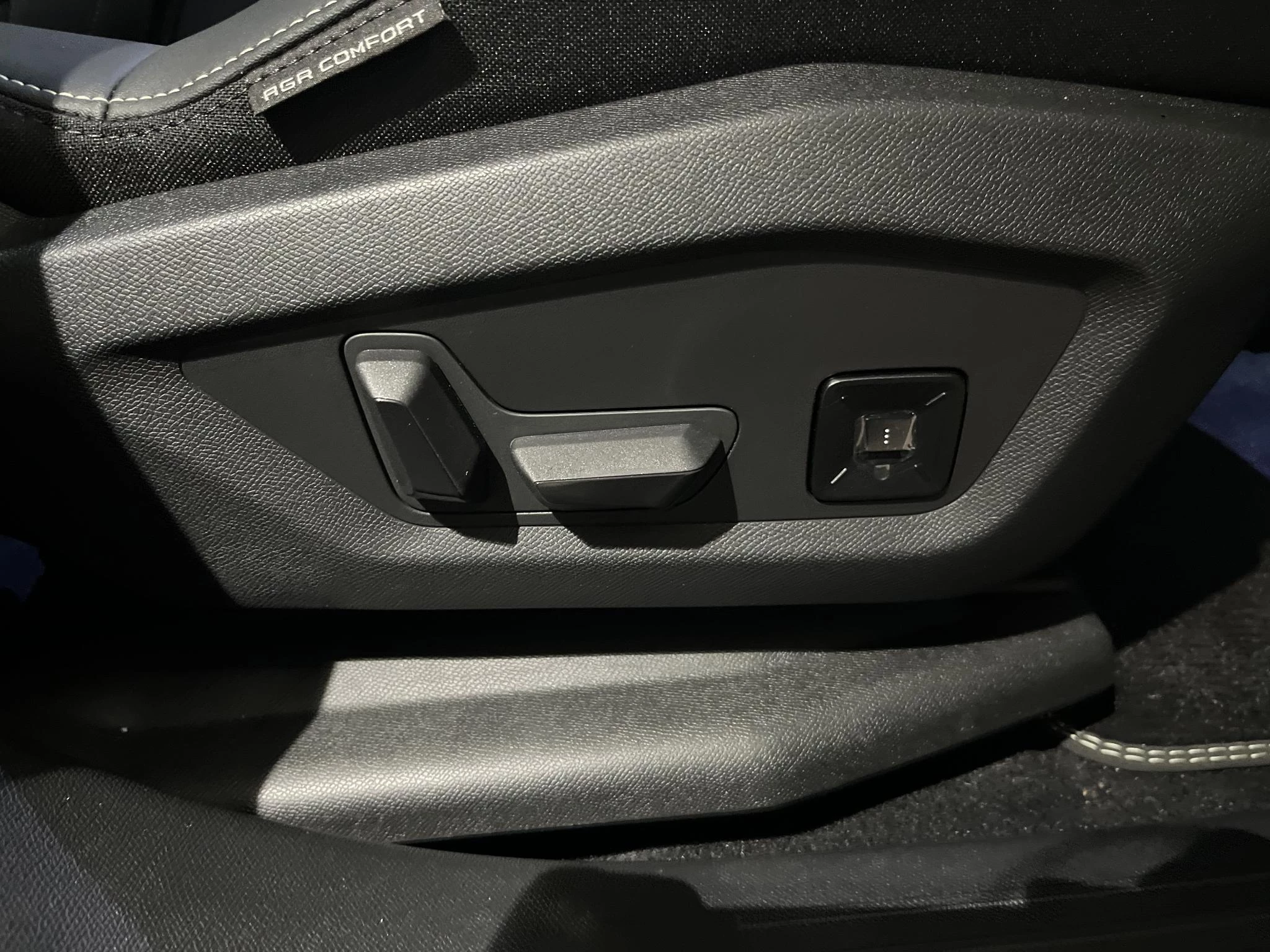 Peugeot-e-3008-image-26