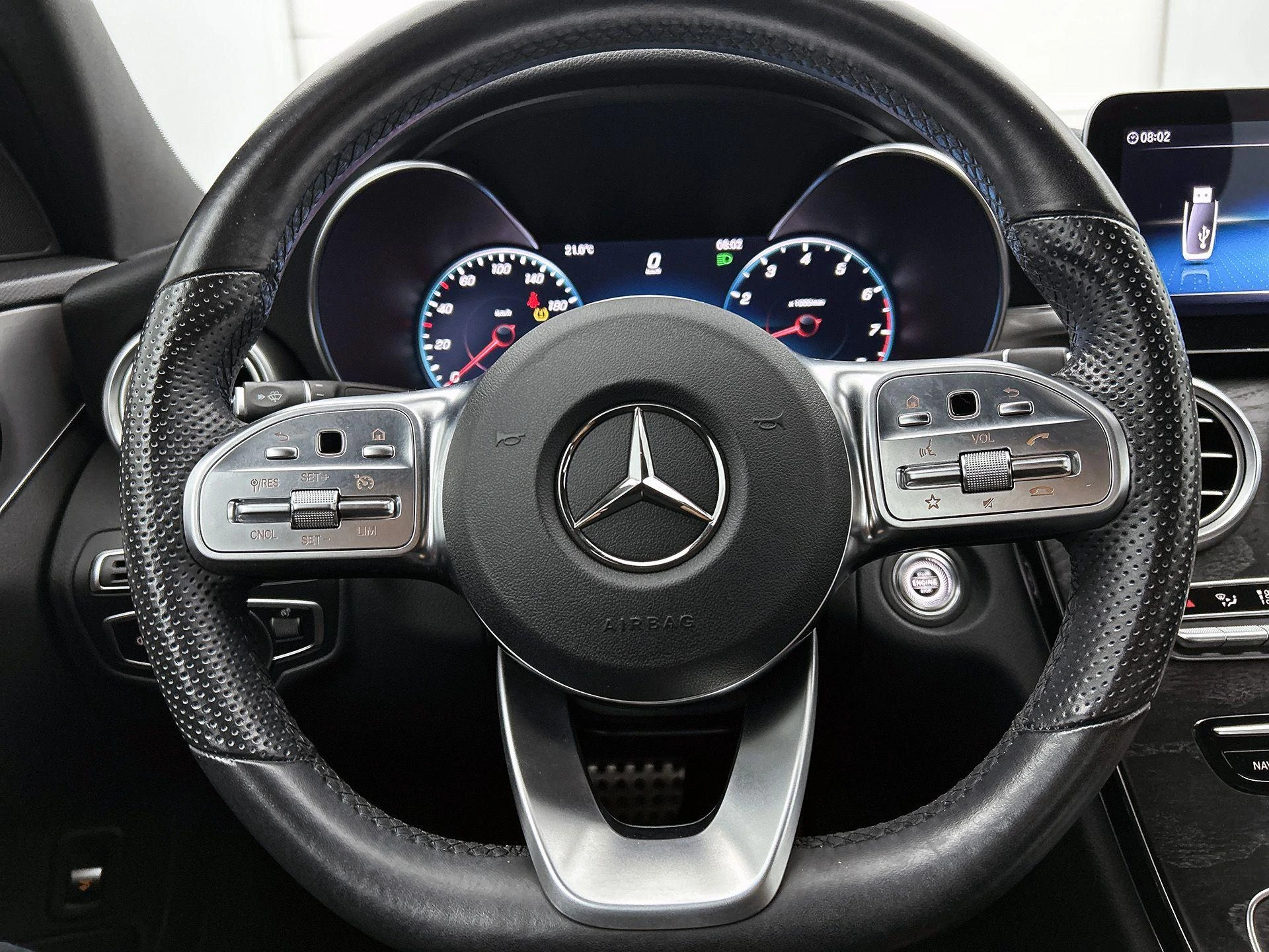 Mercedes-Benz-C-Klasse-image-30
