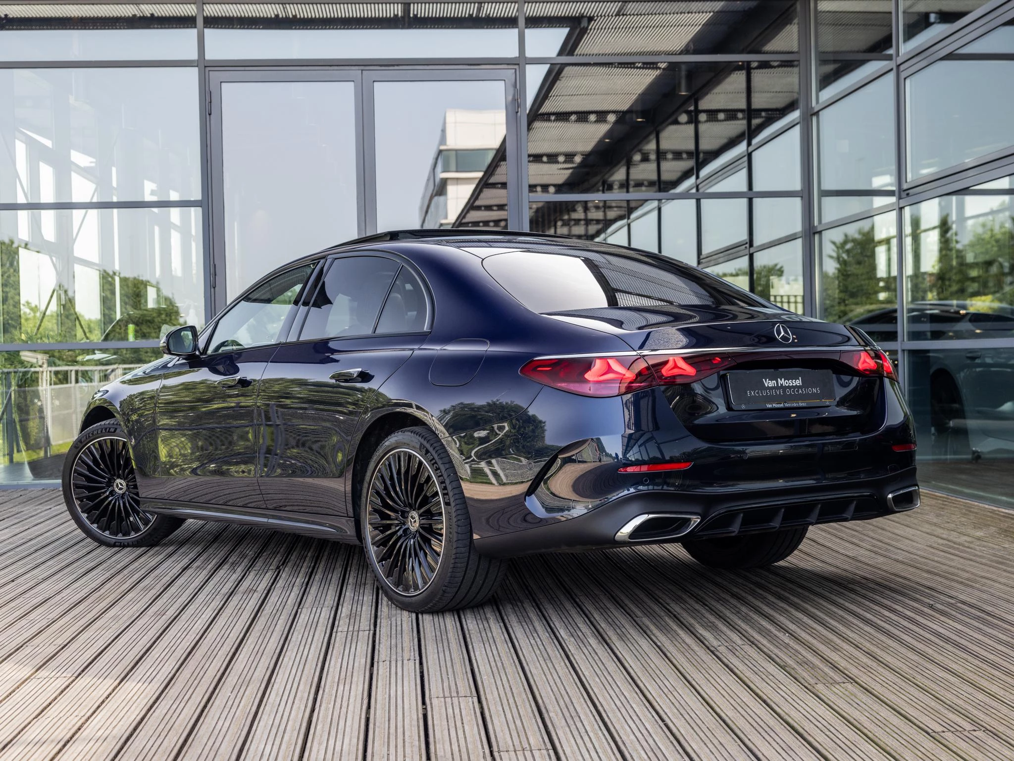 Mercedes-Benz E-Klasse 300 e AMG Line
