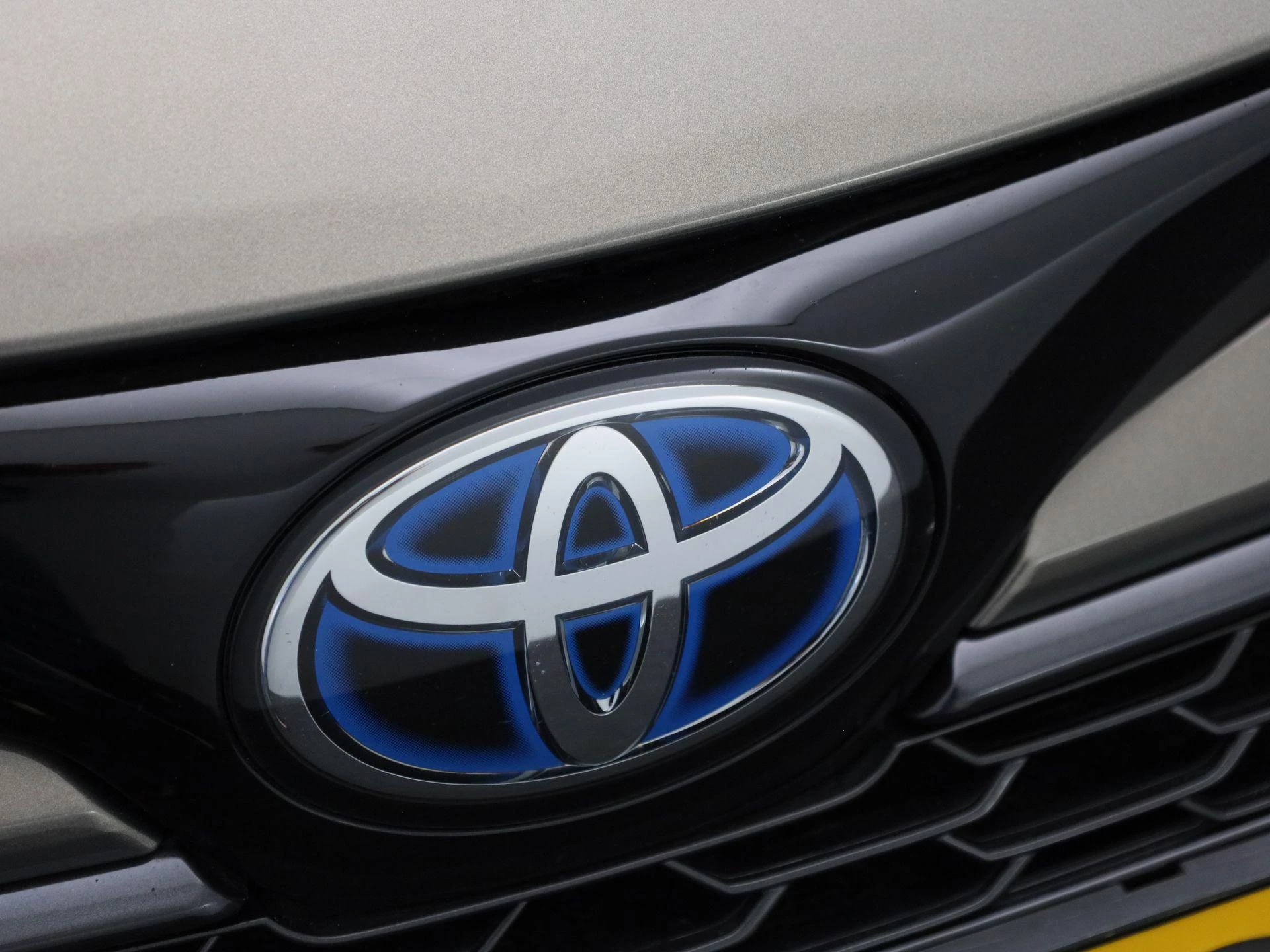 Toyota Corolla Touring Sports 1.8 Hybrid Business Intro