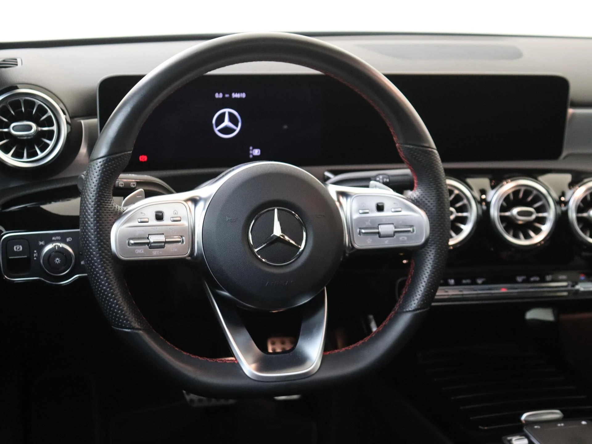 Mercedes-Benz-A-Klasse-image-9
