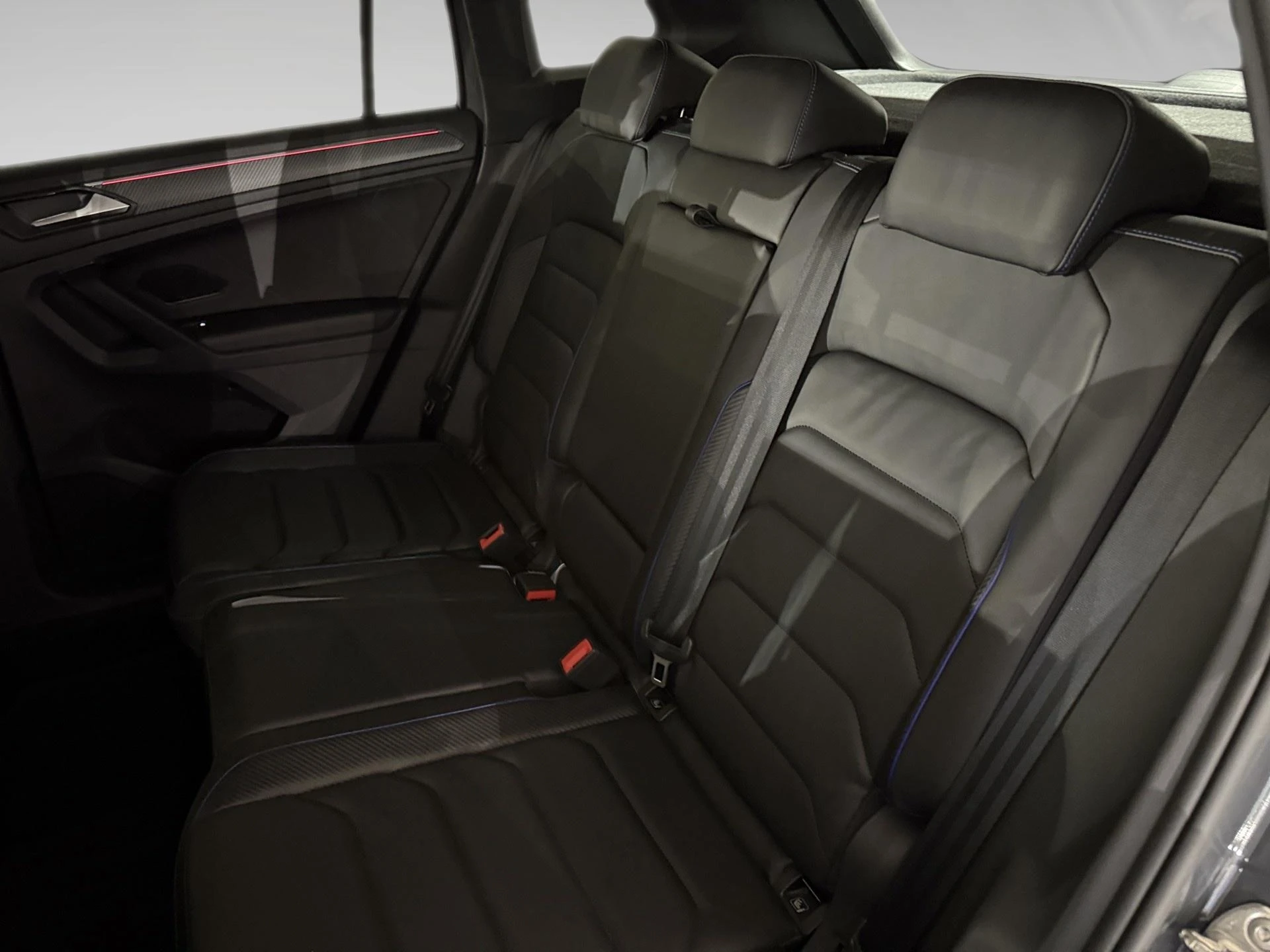 Volkswagen-Tiguan-image-10
