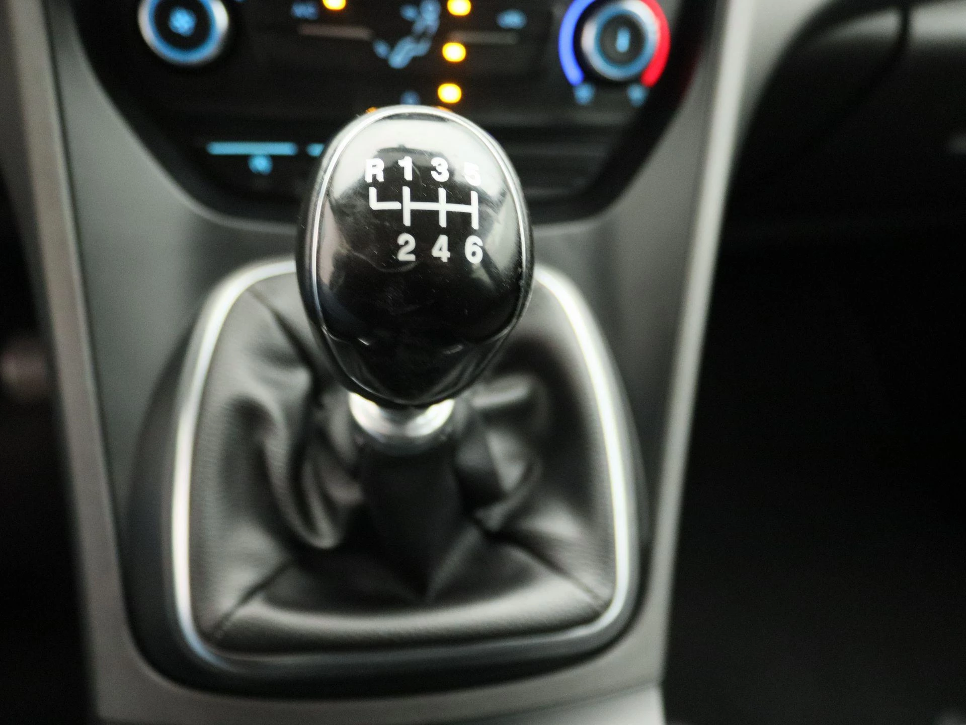 Ford-C-MAX-image-10