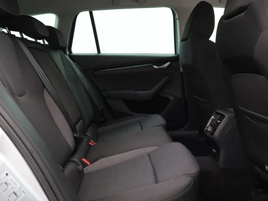 Škoda-Octavia-image-11