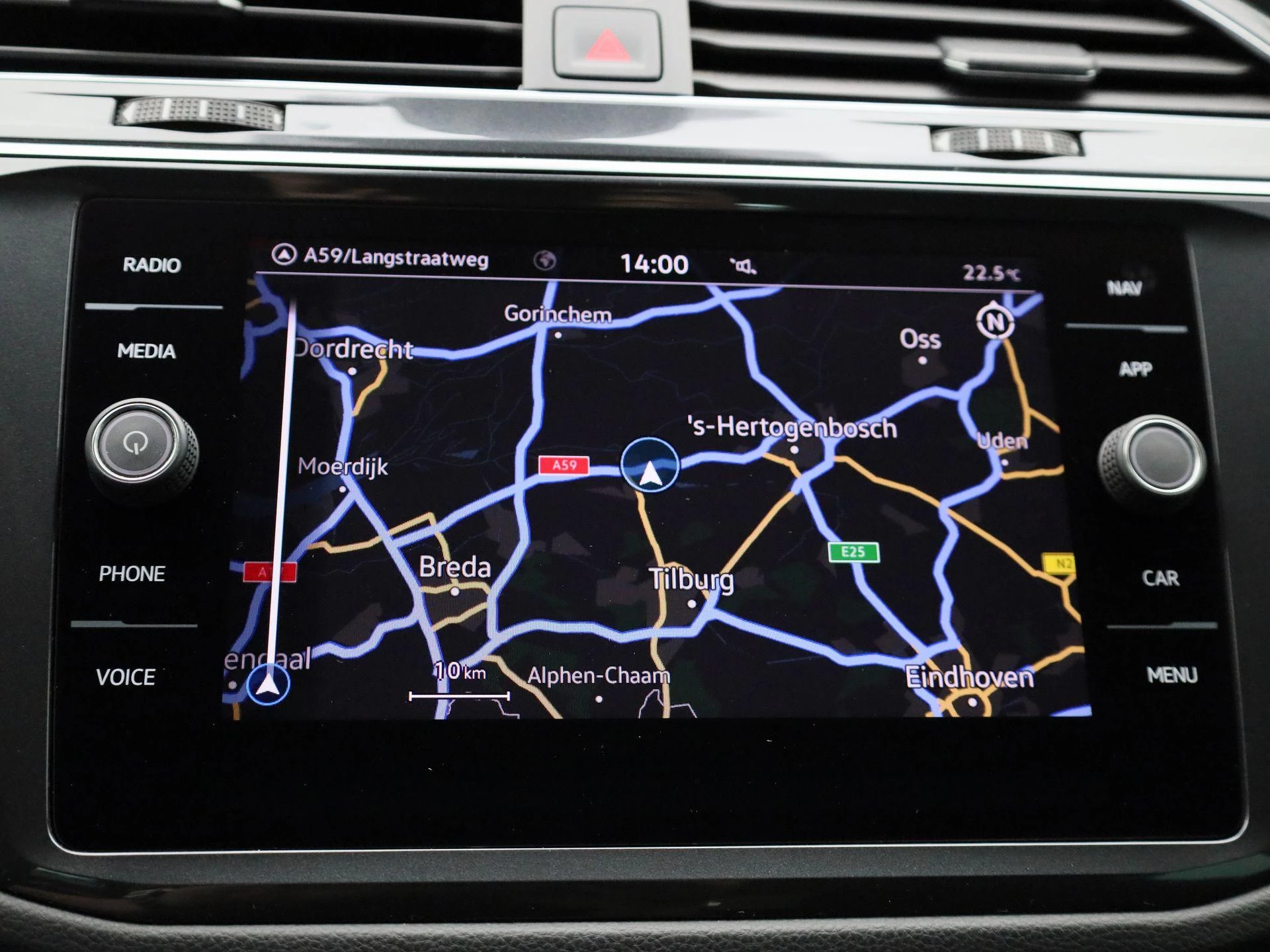 Volkswagen-Tiguan-image-20
