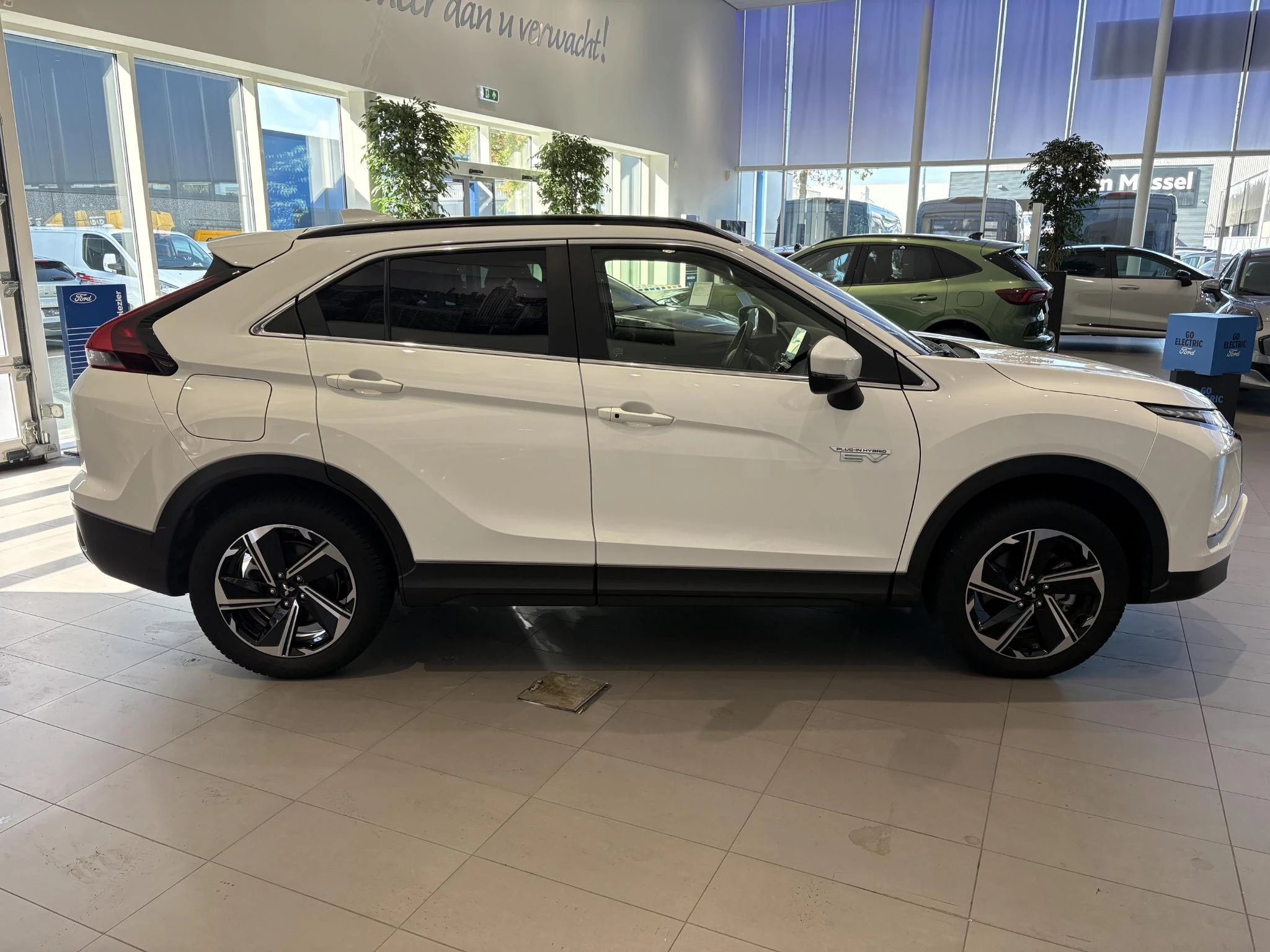 Mitsubishi-Eclipse Cross-image-6