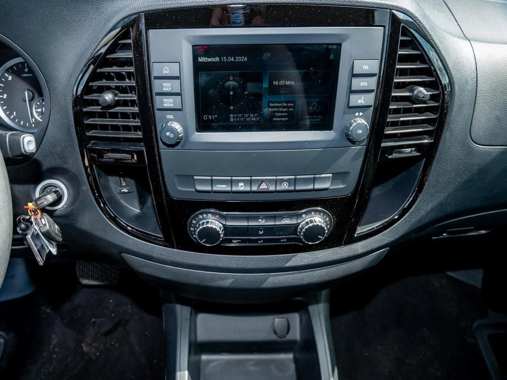 Mercedes-Benz-Vito 124-image-9