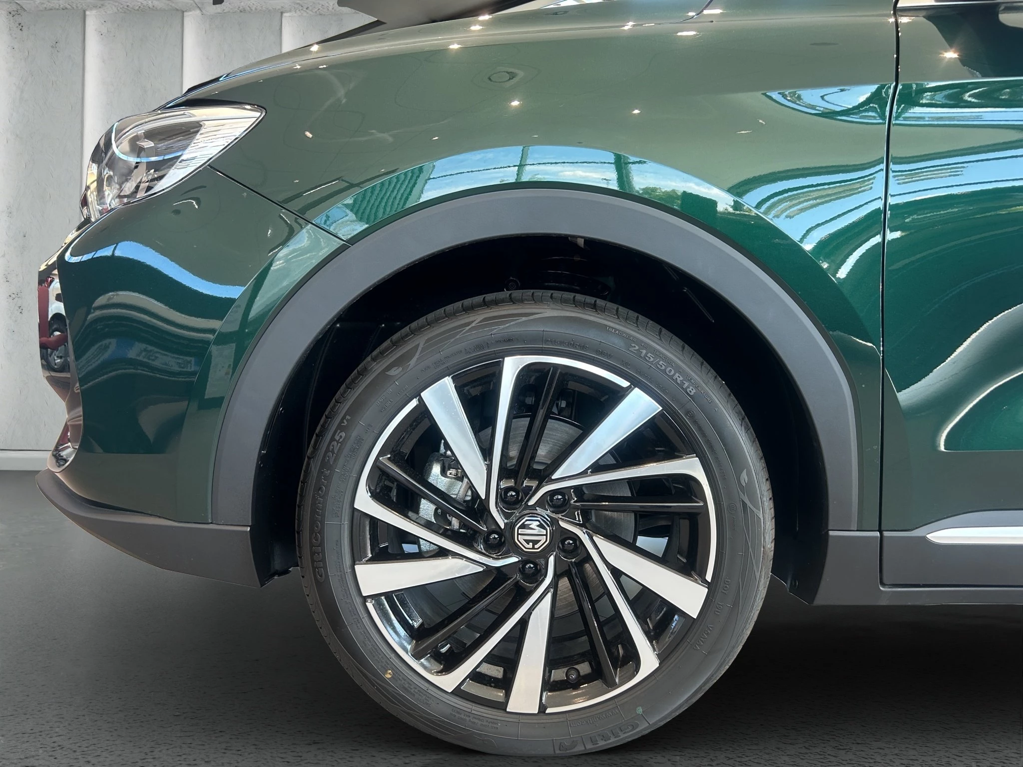 MG ZS Luxury 1.5 Hybrid+ Autom LED ACC GJR RFK SHZ