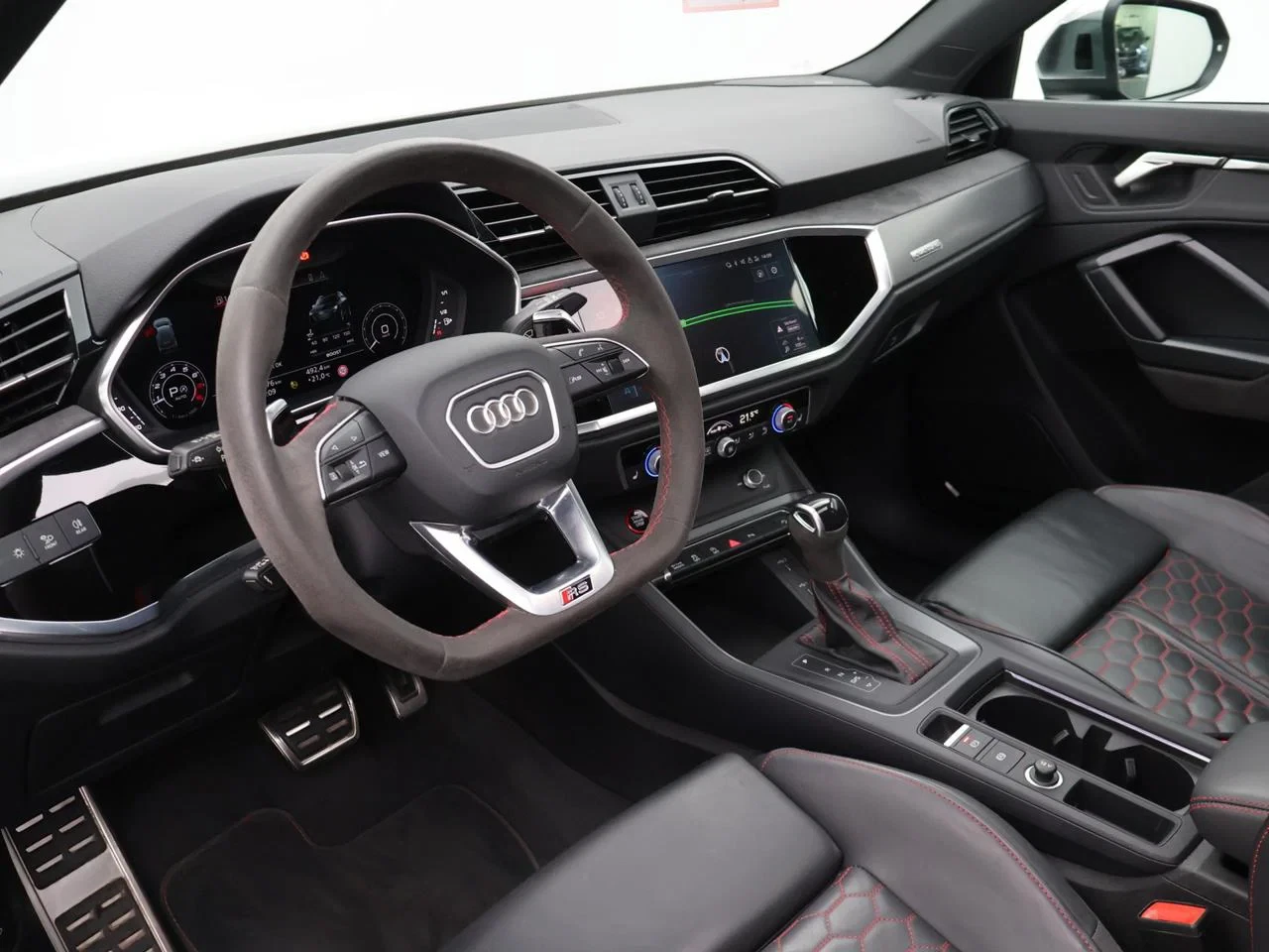 Audi-RSQ3-image-2