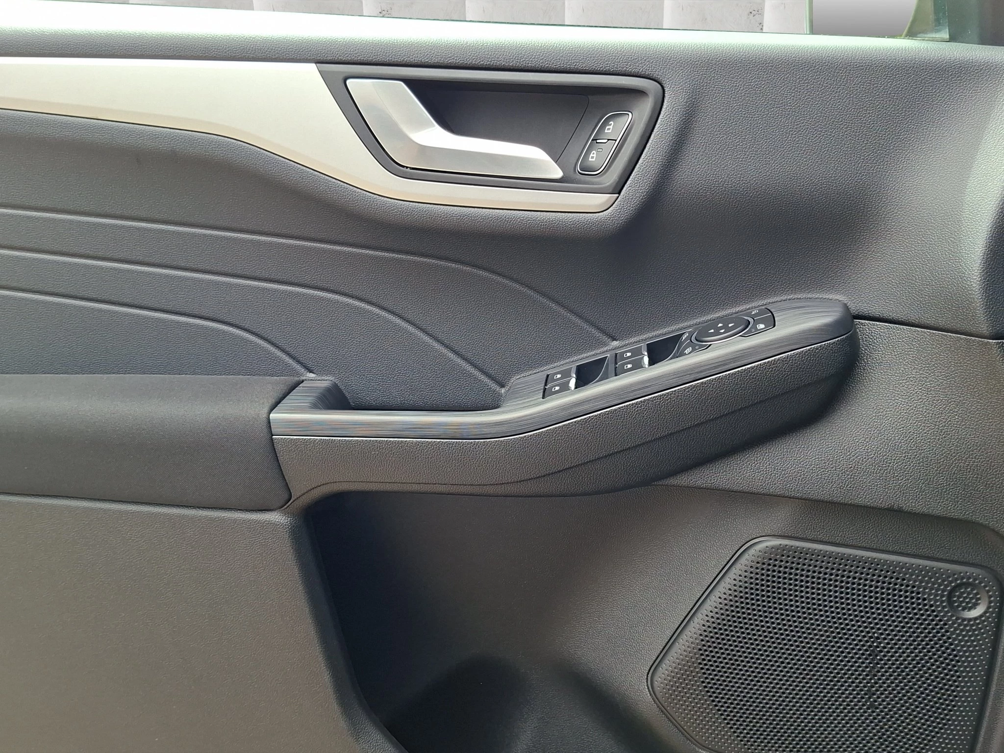 Ford Kuga Cool & Connect 2.5 FHEV 4x4 AHK | GJR | SHZ | PDC | LMF | Navi