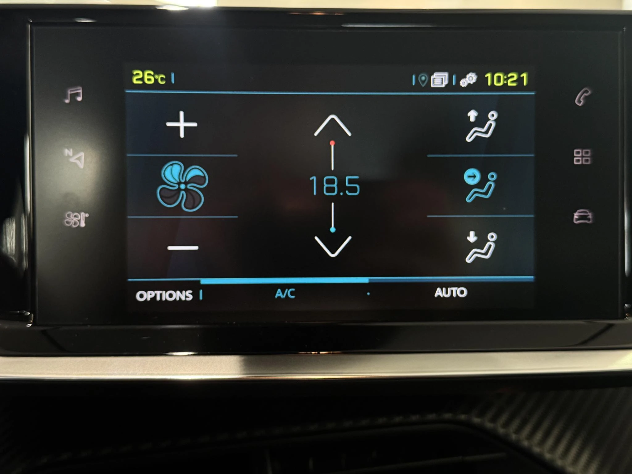 Peugeot-e-2008-image-28