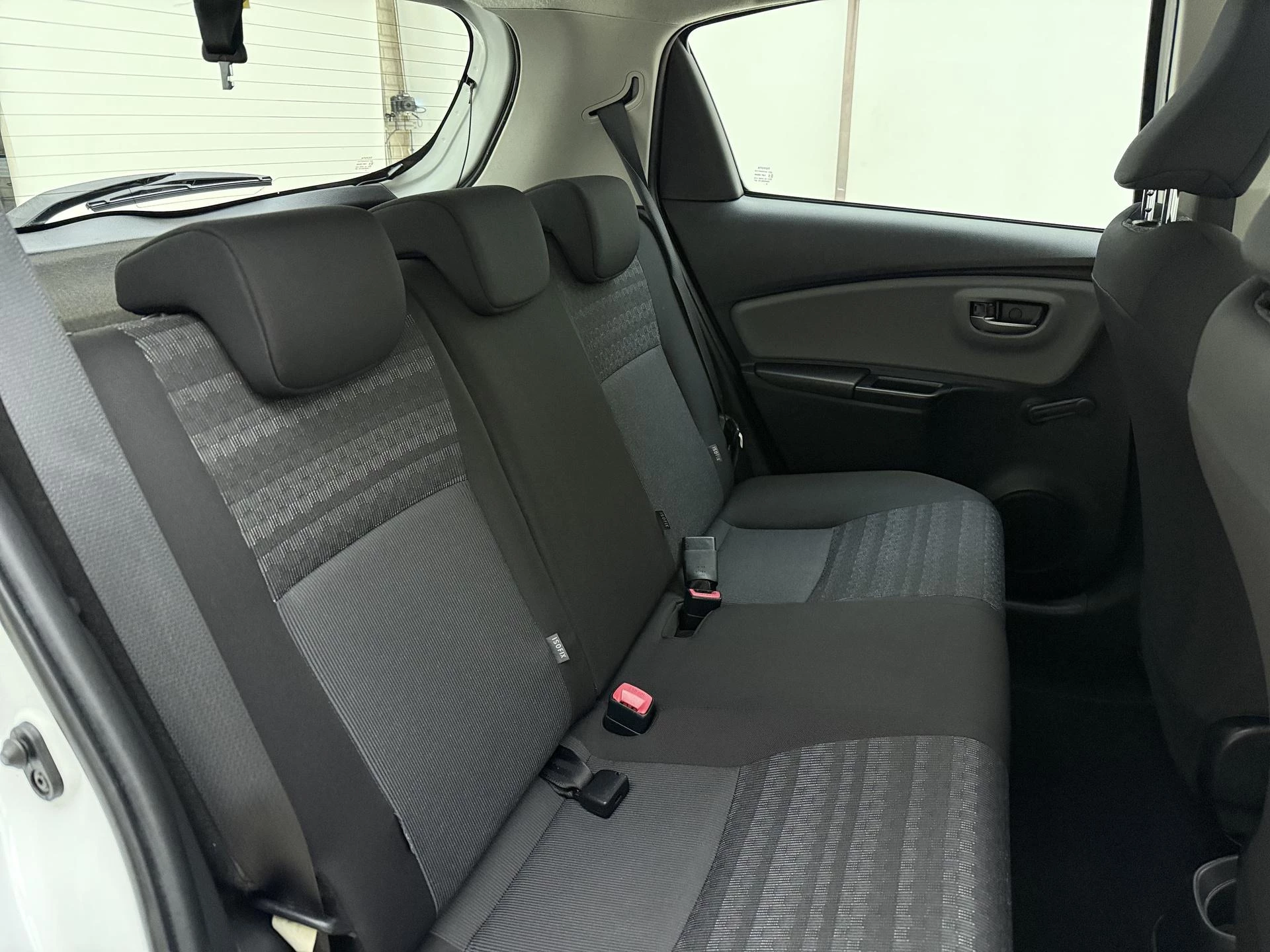 Toyota-Yaris-image-4