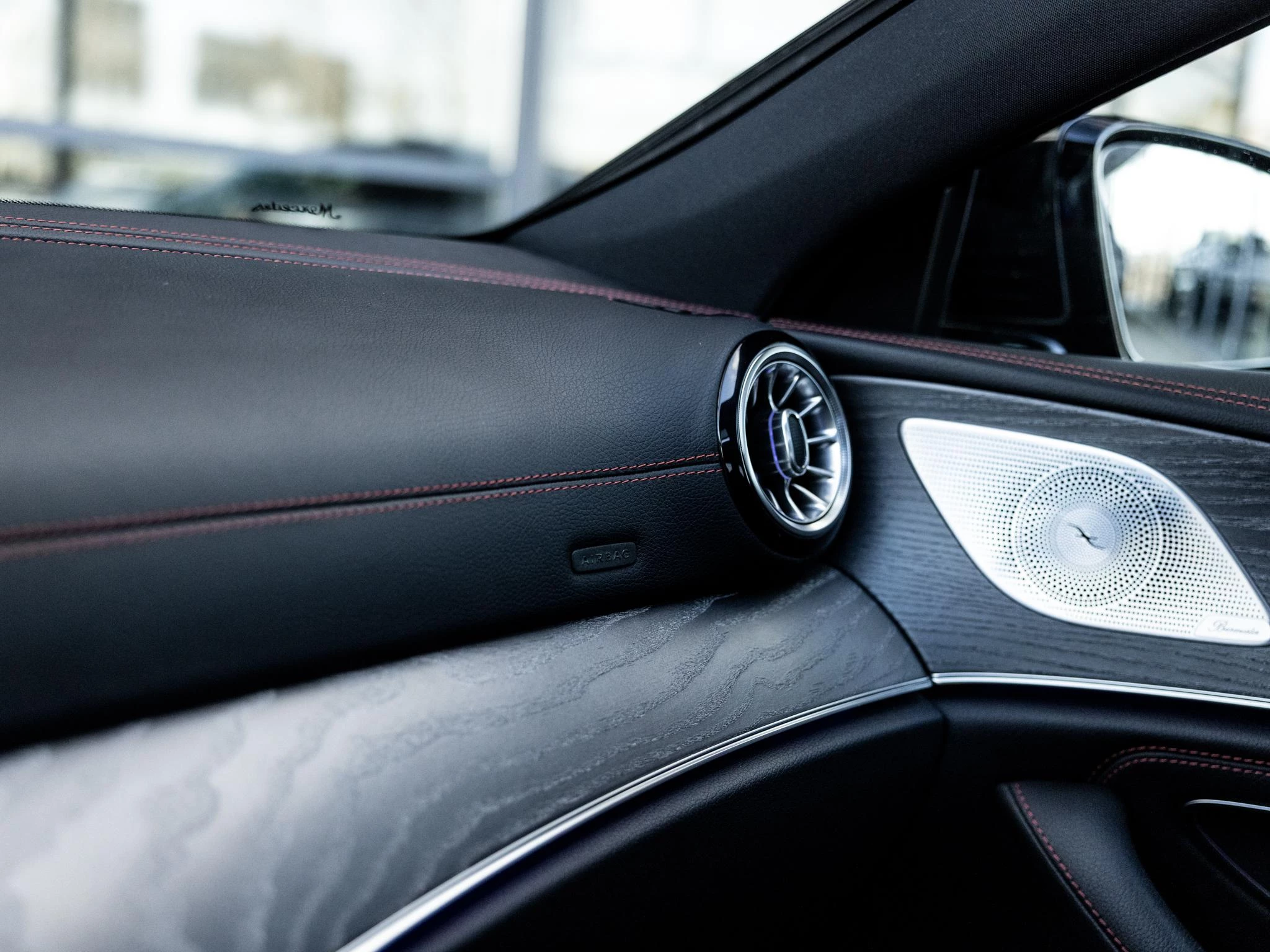 Mercedes-Benz-CLS-image-55