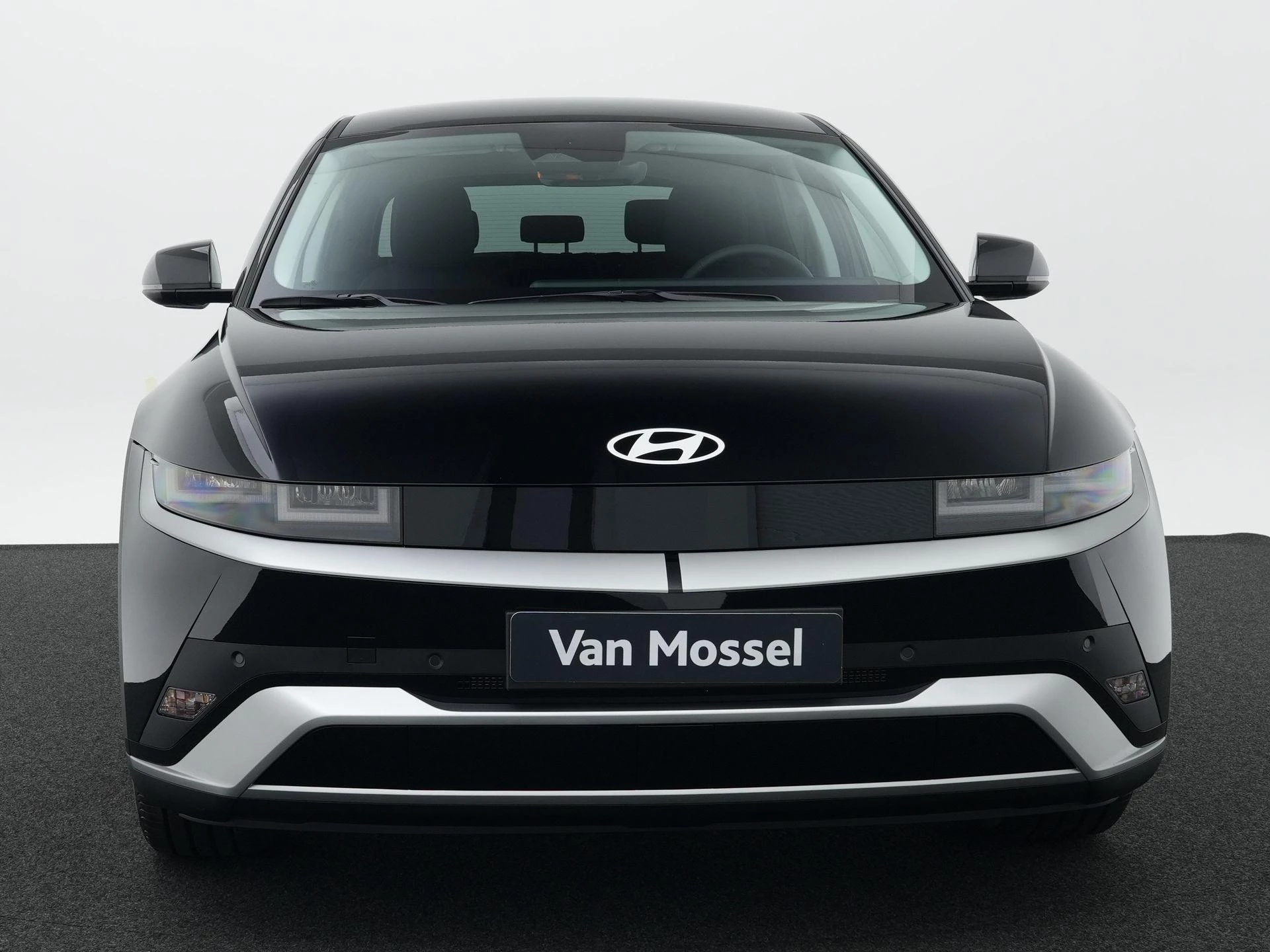 Hyundai-IONIQ 5-image-2