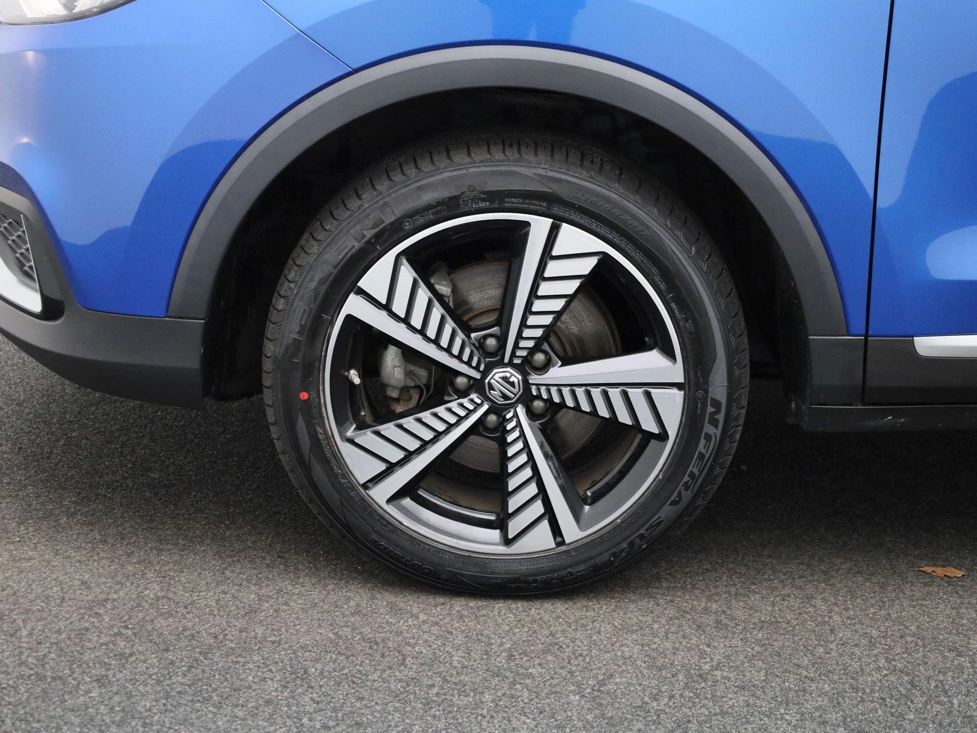 MG-ZS EV-image-13