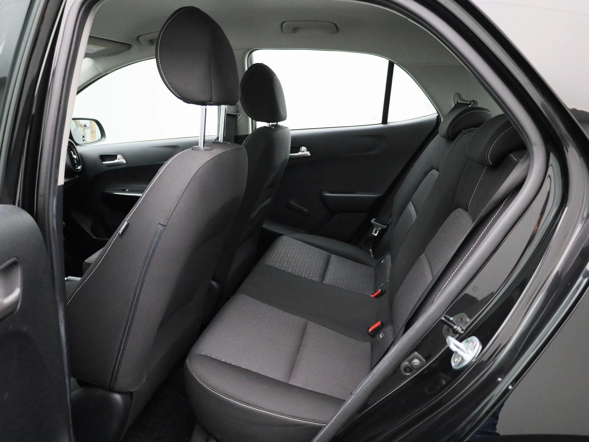 Kia-Picanto-image-9