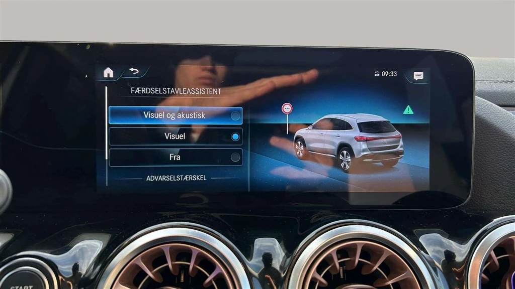 Mercedes-Benz-EQA-image-20