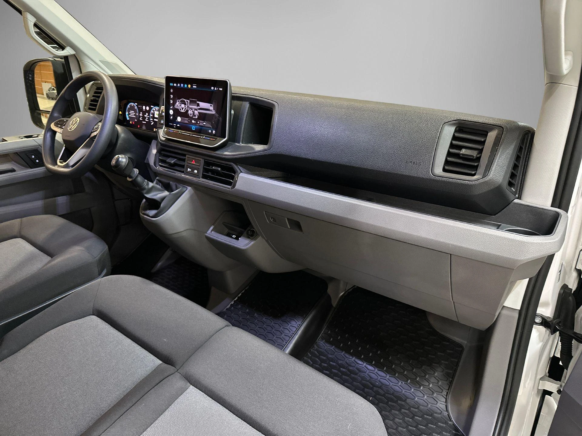 Volkswagen-Crafter-image-13