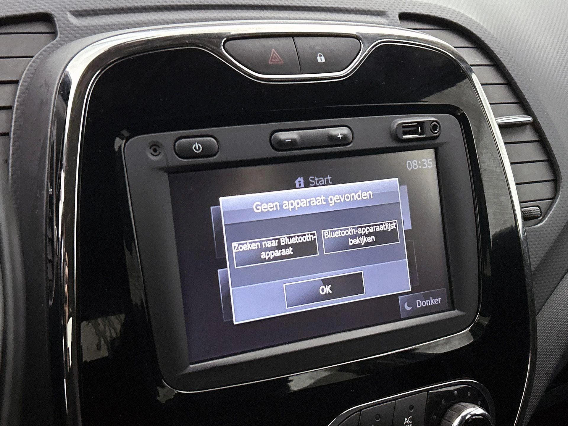 Renault-Captur-image-12