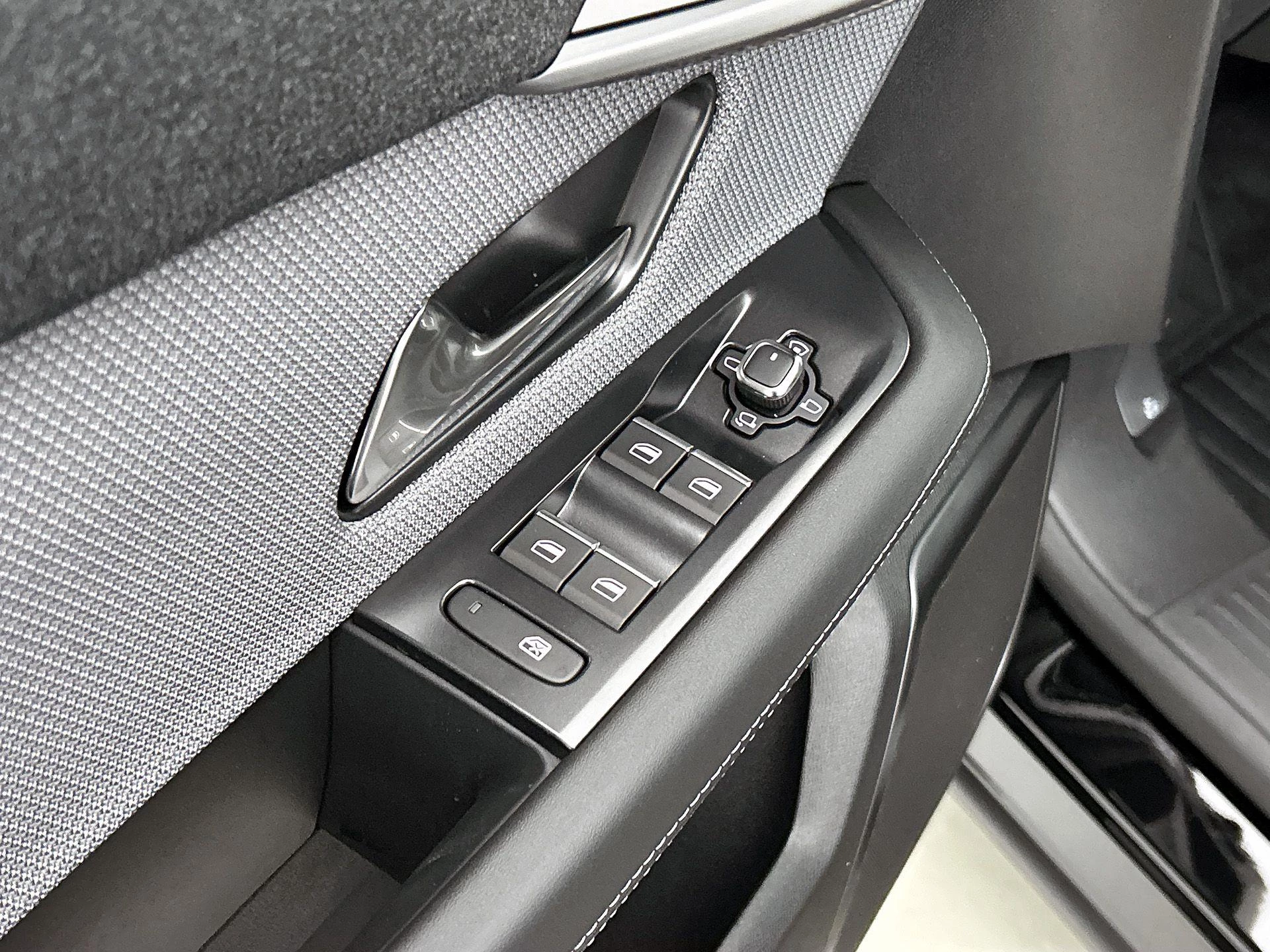 Opel-Grandland-image-27