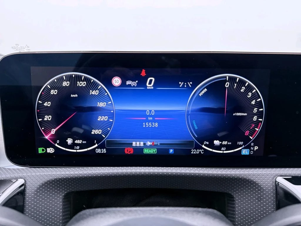 Mercedes-Benz-CLA-image-5