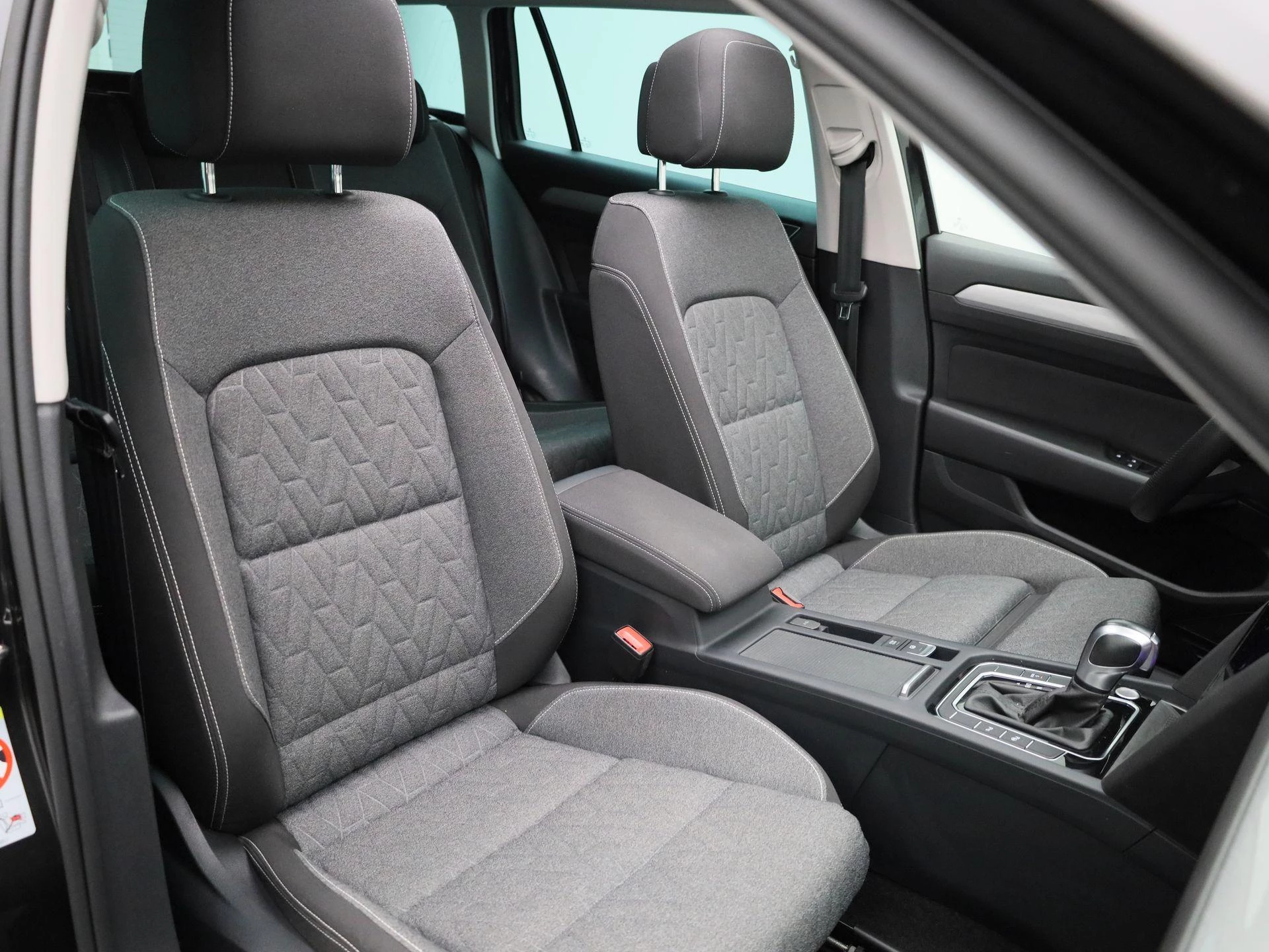 Volkswagen-Passat-image-52
