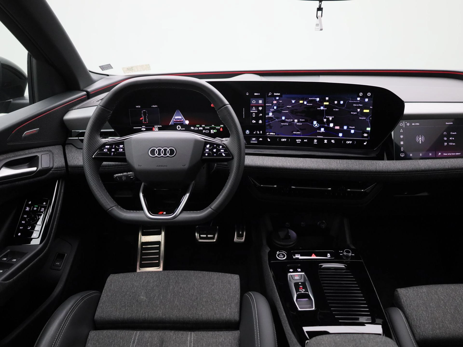 Audi-Q6 e-tron-image-6
