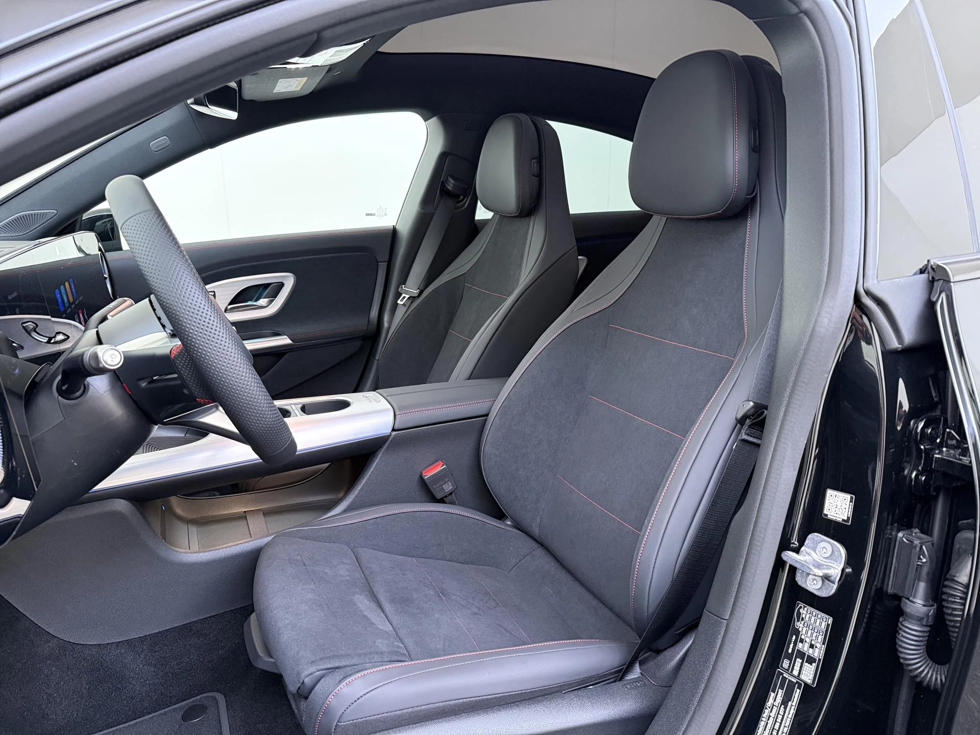 Mercedes-Benz-CLA-image-10