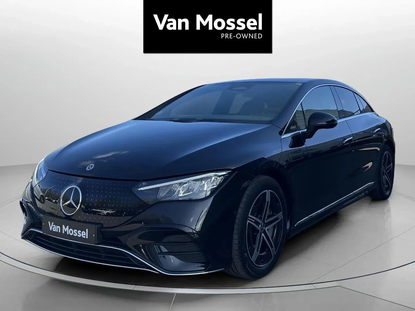 Mercedes-Benz-EQE-image-0