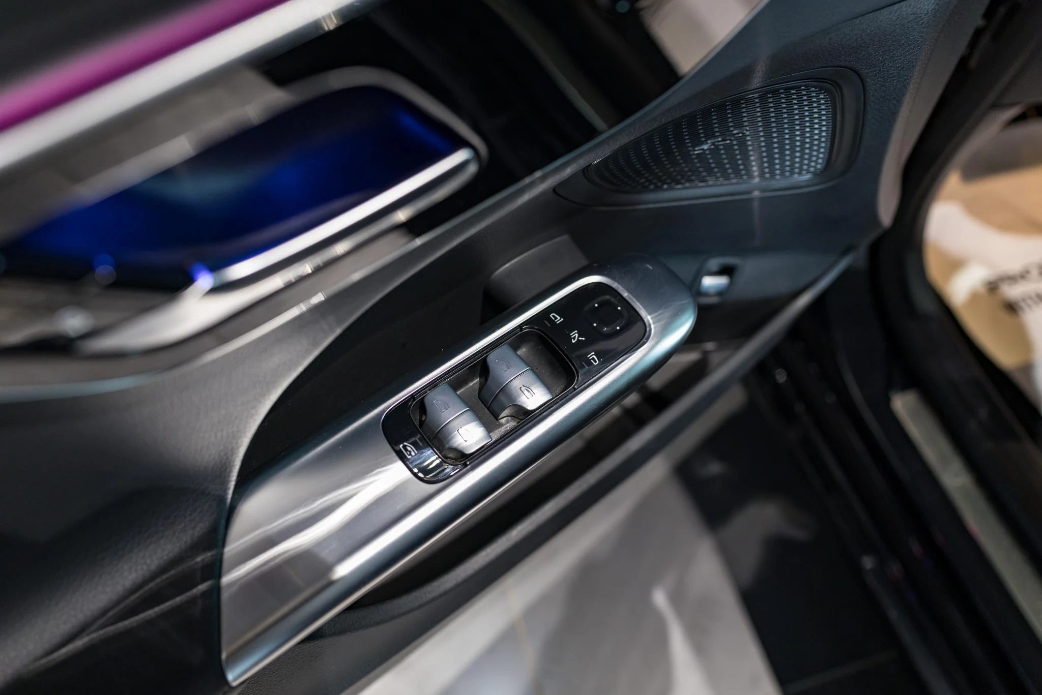 Mercedes-Benz-C-Klasse-image-20
