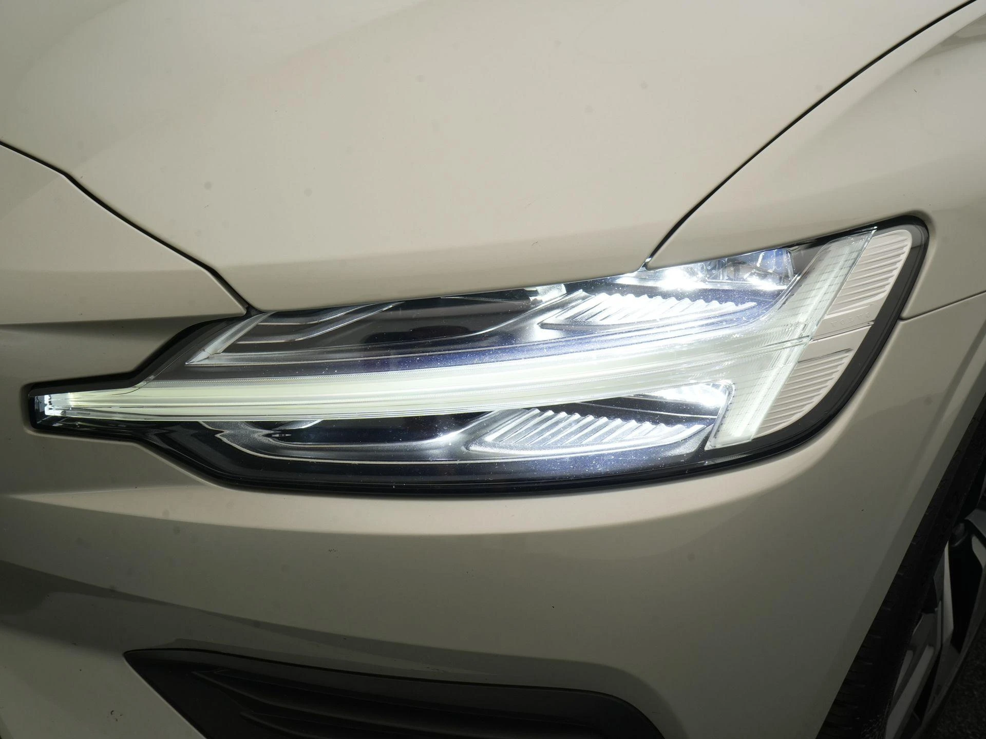 Volvo-V60-image-18