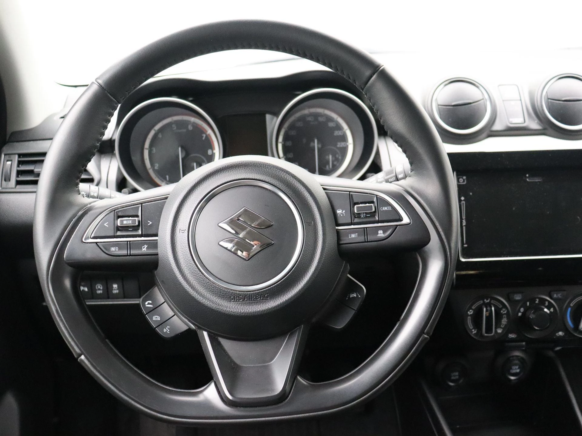 Suzuki Swift 1.2 SMART HYBRID SELECT