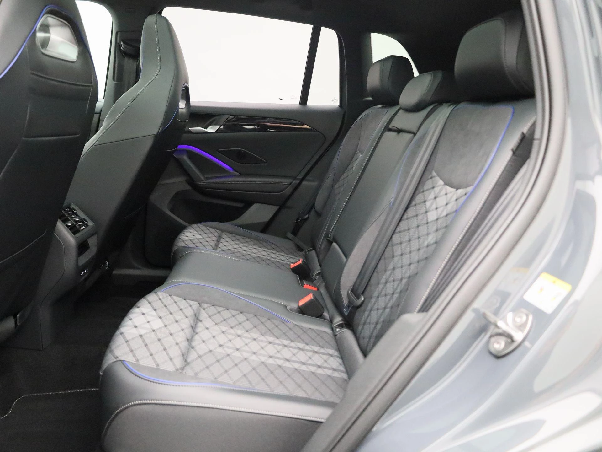 Volkswagen-Tiguan-image-11