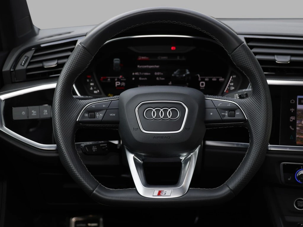 Audi-Q3-image-15